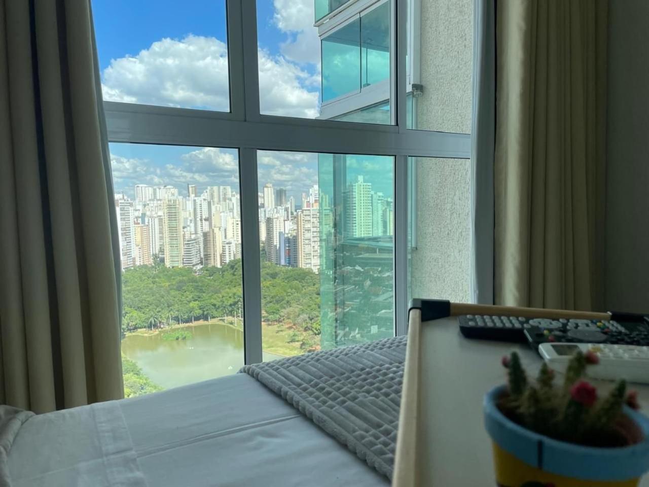 Moderno Flat Com Vista Para O Parque Vaca Brava Goiânia Esterno foto
